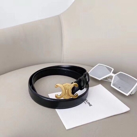 🧼Celine Black Leather Belt with Elegant Gold Hardware🧼 - Picture 2 of 7